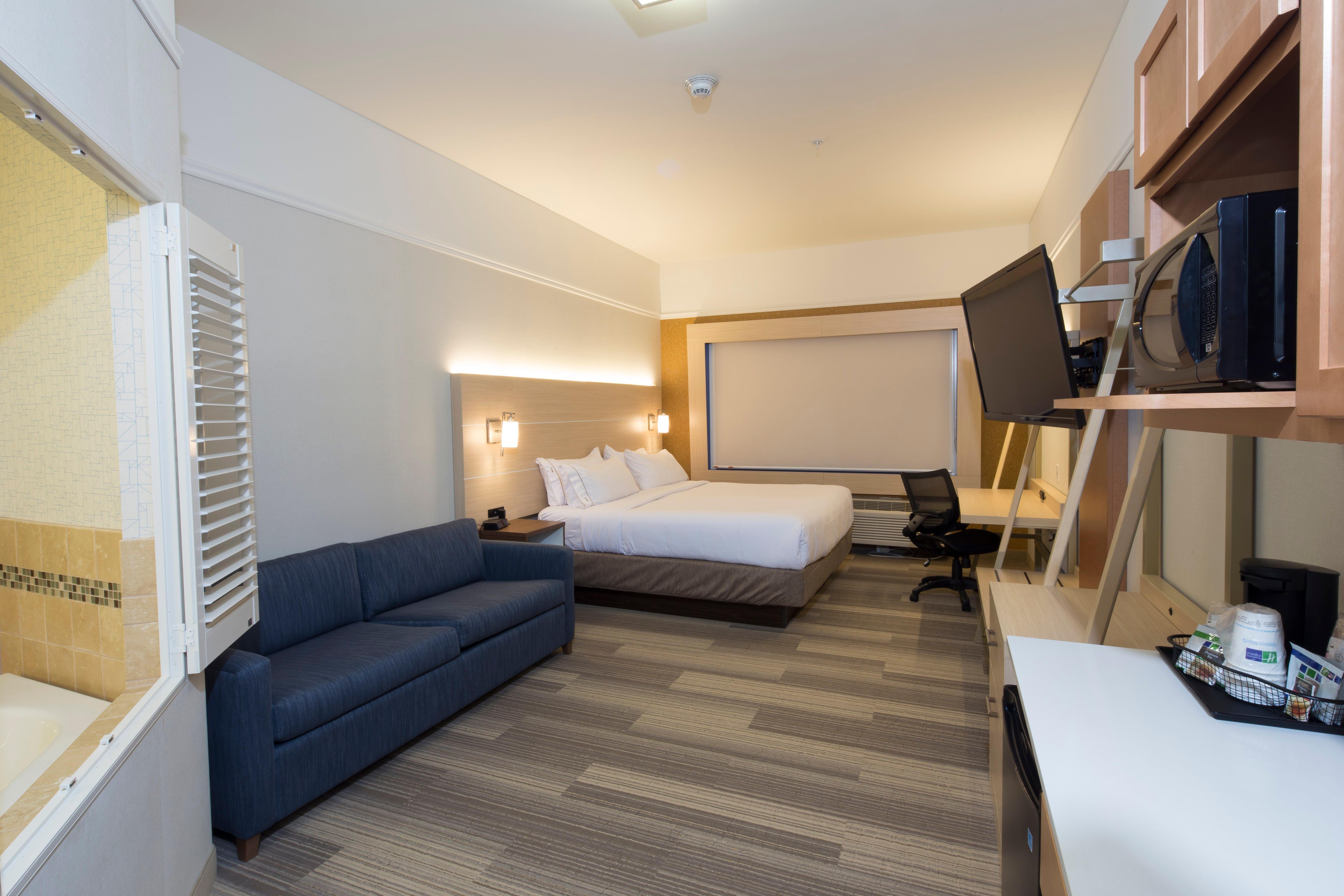Holiday Inn Express & Suites Monroe By Ihg Exterior photo